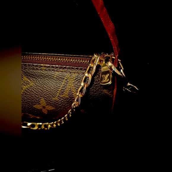 Louis Vuitton, miniPapillon - Picture 8 of 16